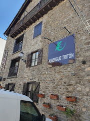 Tritón - Albergue | Restaurante en Villanúa