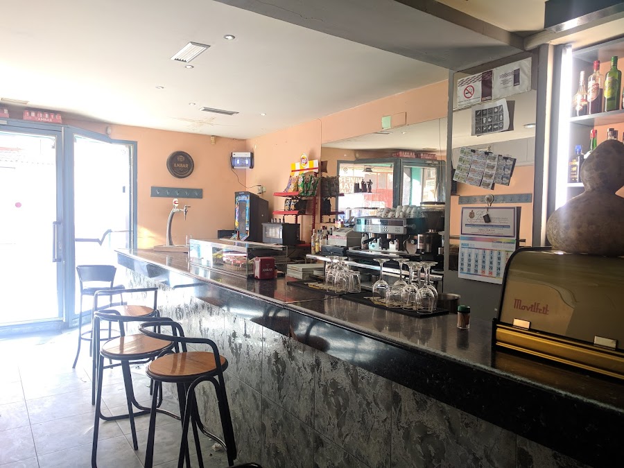 Arturo's Bar