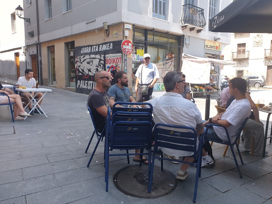 Bar Ezkiña
