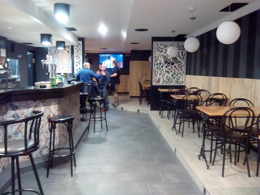 BAR KUKUA