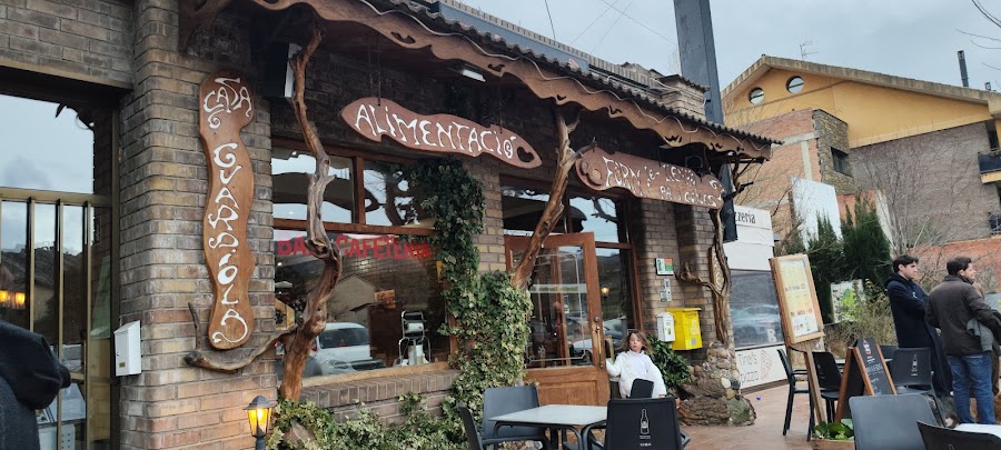 Casa Guardiola Forn De Llenya Pa I Coques