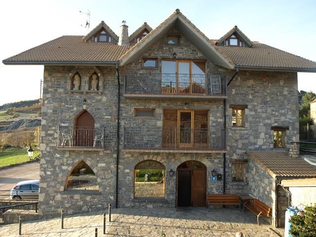 Hotel Restaurante y Casa Rural para grupos El Churrón