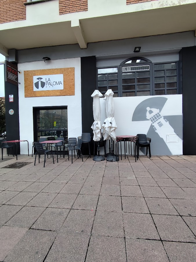 La Paloma Bar