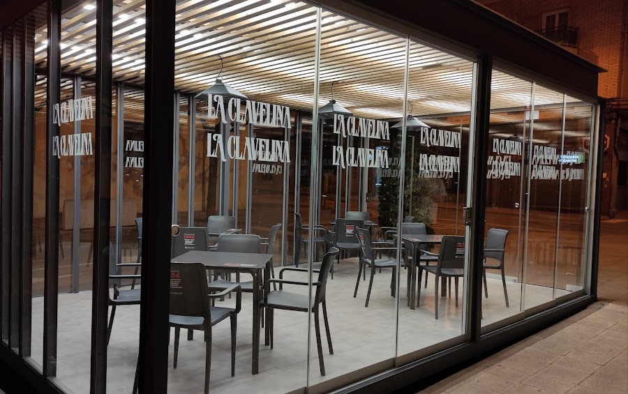 PASTELERÍA LA CLAVELINA
