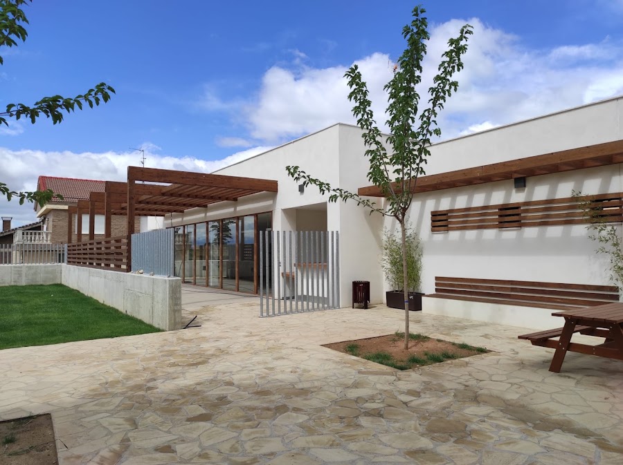 Piscinas municipales + Bar