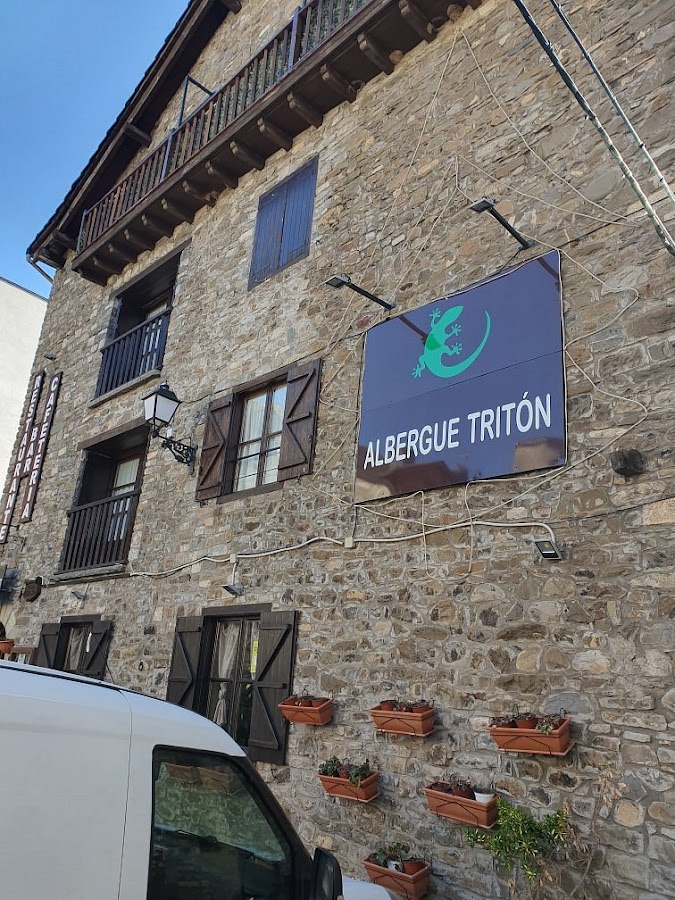 Tritón - Albergue | Restaurante en Villanúa