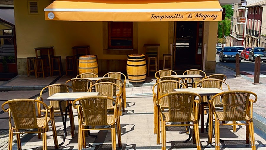 (TyM) Tempranillo y Maguey Wine Bar taqueria