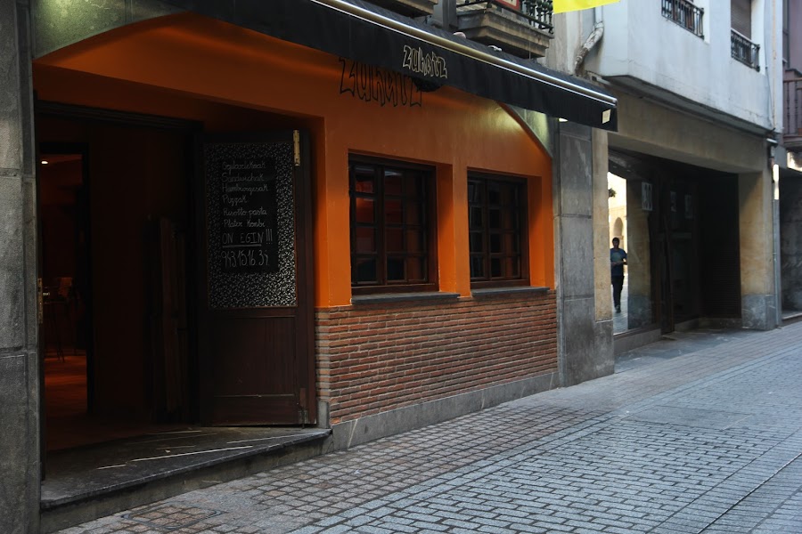 Zuhatz Taberna